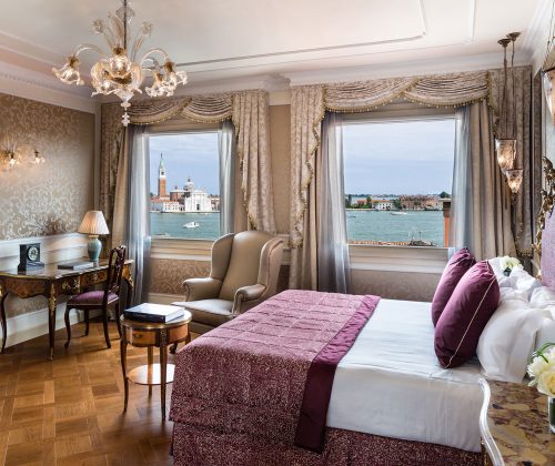 rid_3_Baglioni_Hotel_Luna_Venezia_Junior_Suite_Lagoon_View_Bedroom_1